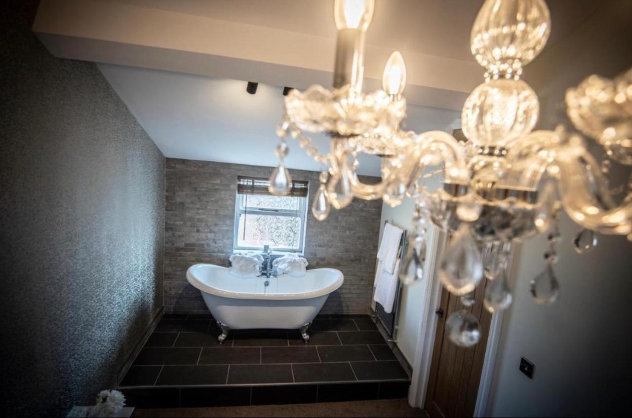 The George Wright Boutique Hotel, Bar & Restaurant Rotherham Esterno foto