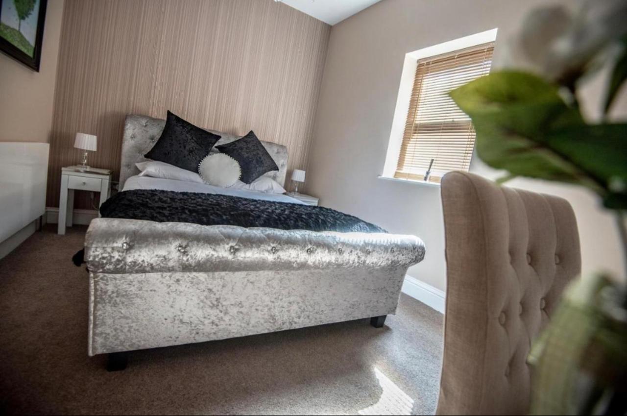 The George Wright Boutique Hotel, Bar & Restaurant Rotherham Esterno foto