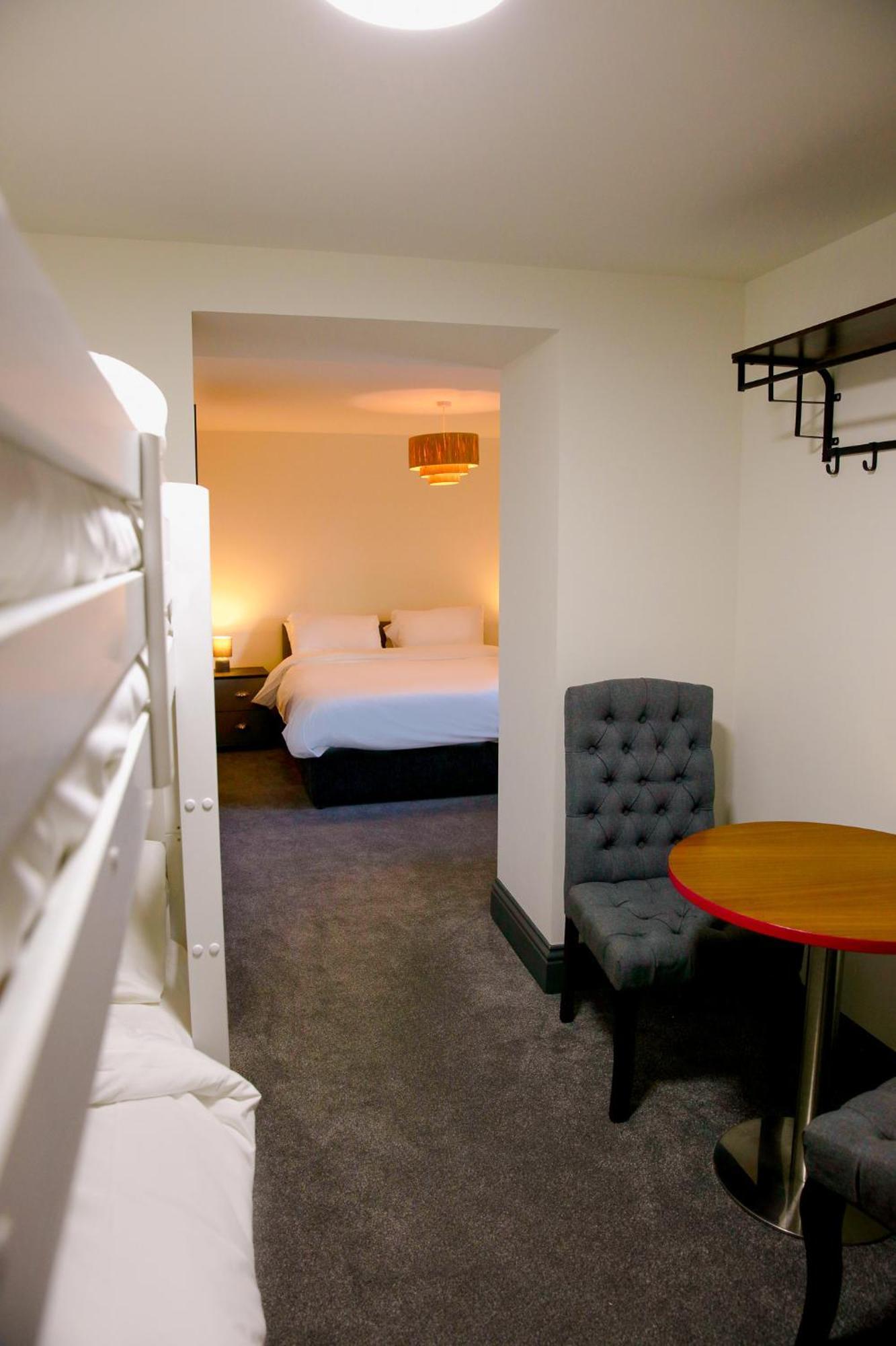 The George Wright Boutique Hotel, Bar & Restaurant Rotherham Esterno foto