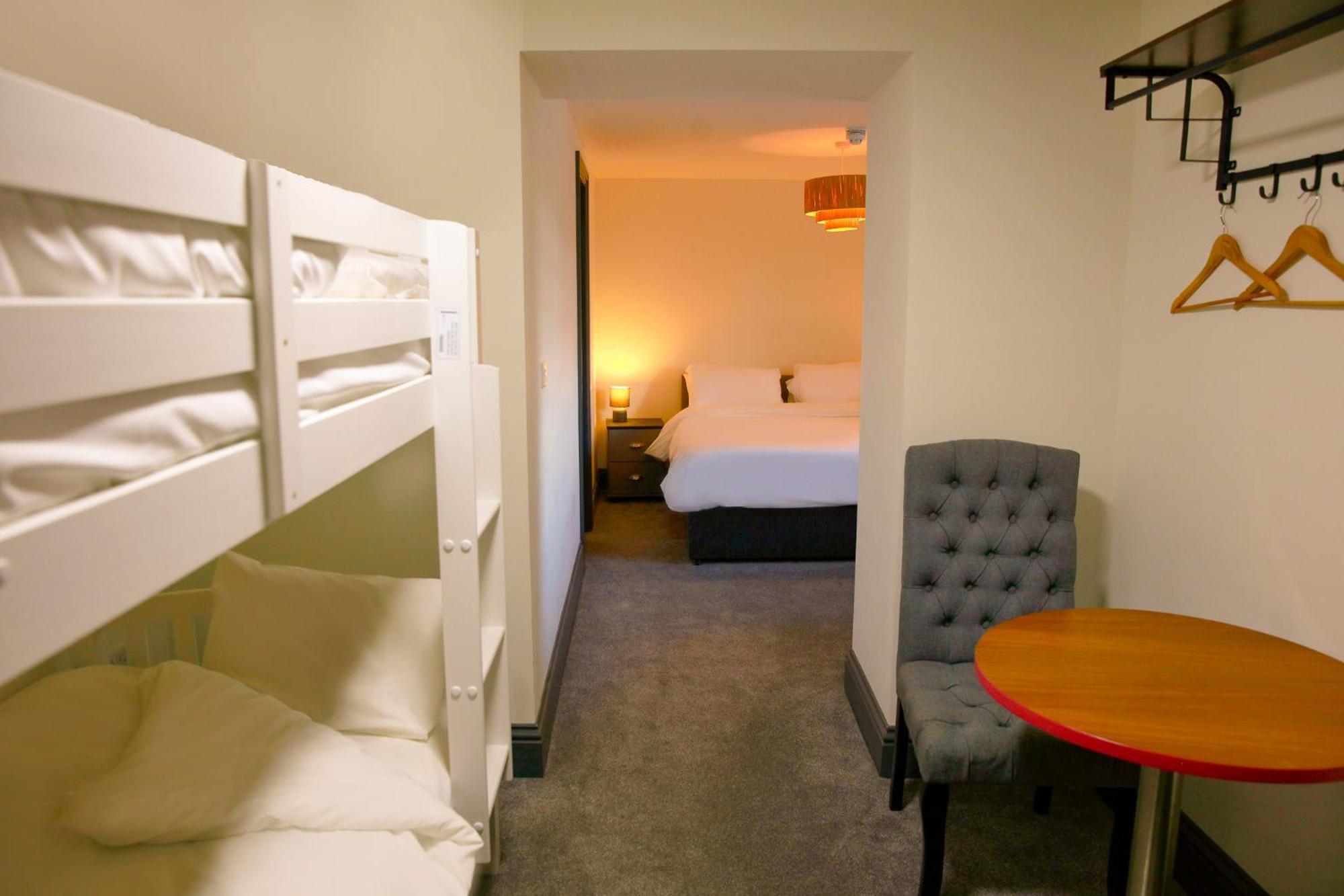 The George Wright Boutique Hotel, Bar & Restaurant Rotherham Esterno foto